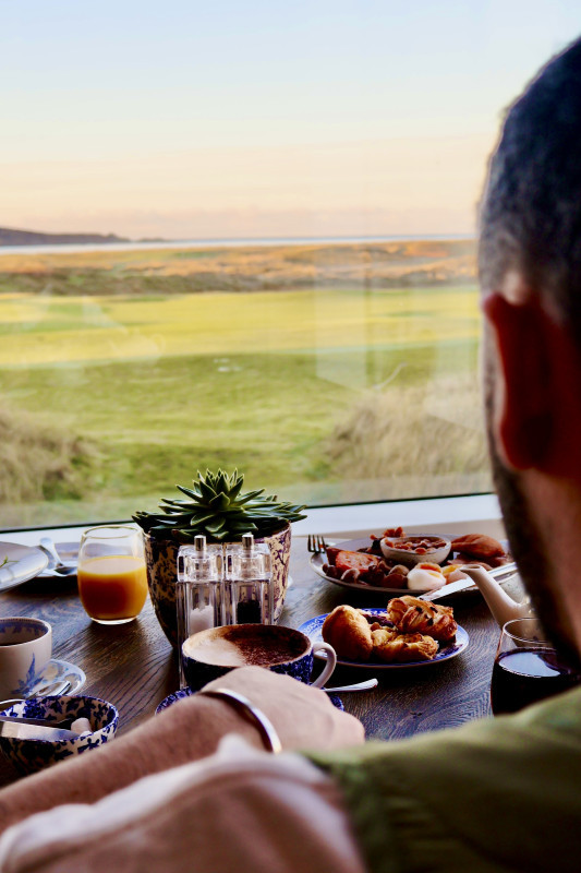 Breakfast overlooking the golf links at The Machrie