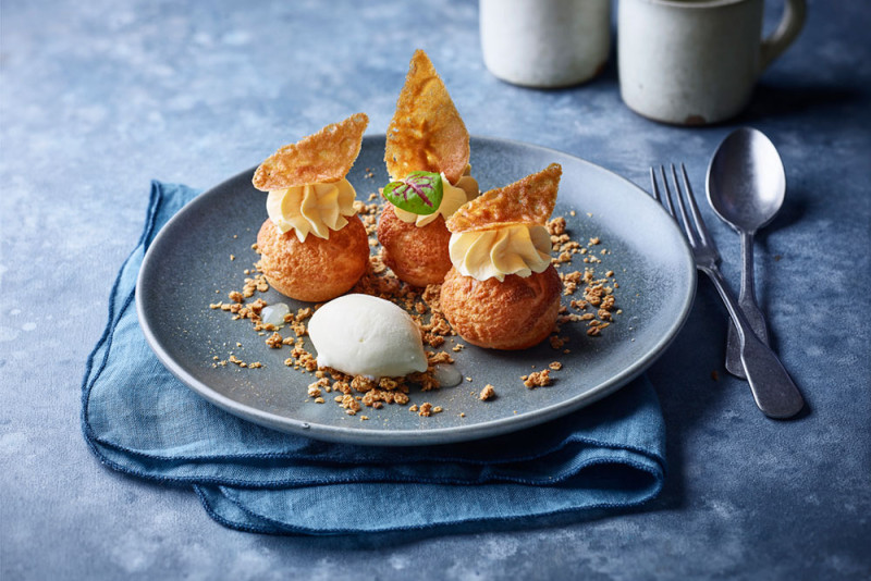 Chamomile honey choux 