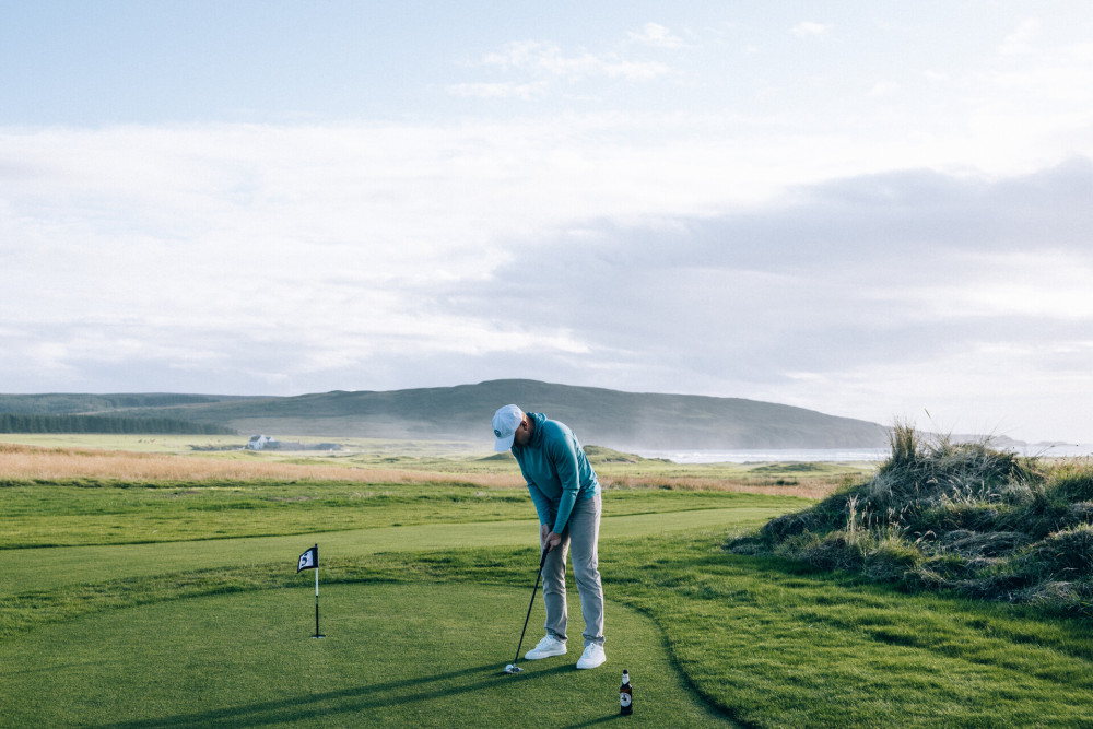 Playing hole five at Another Place, The Machrie