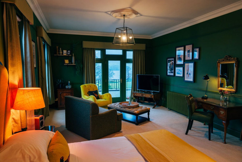 1 January – One night