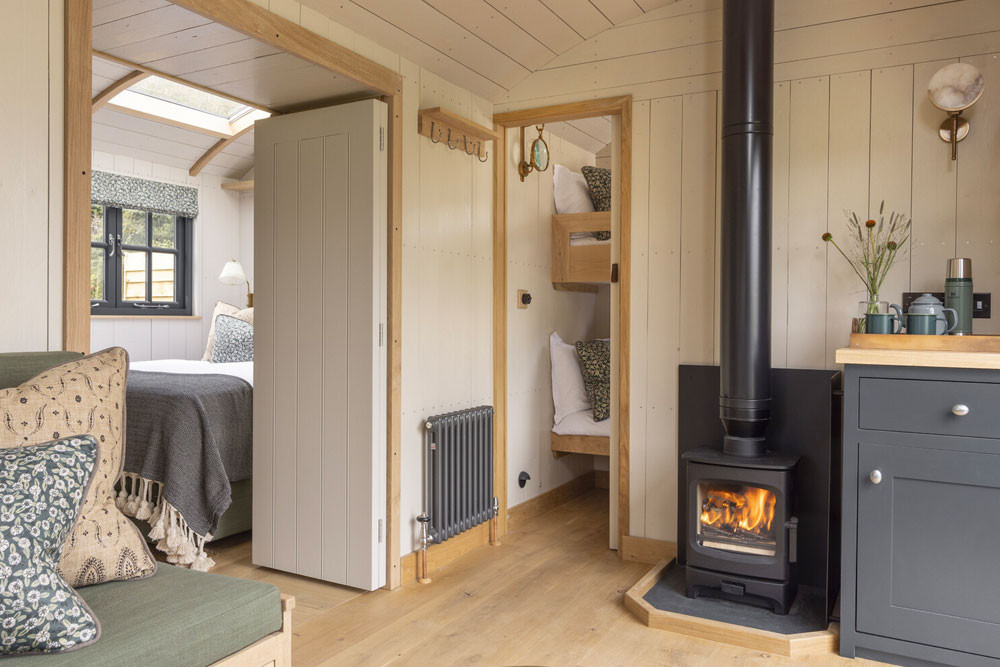 25 April – Four nights